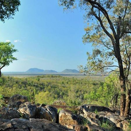 Buffalo Ridge Safari Lodge Заповедник Мадикве Экстерьер фото