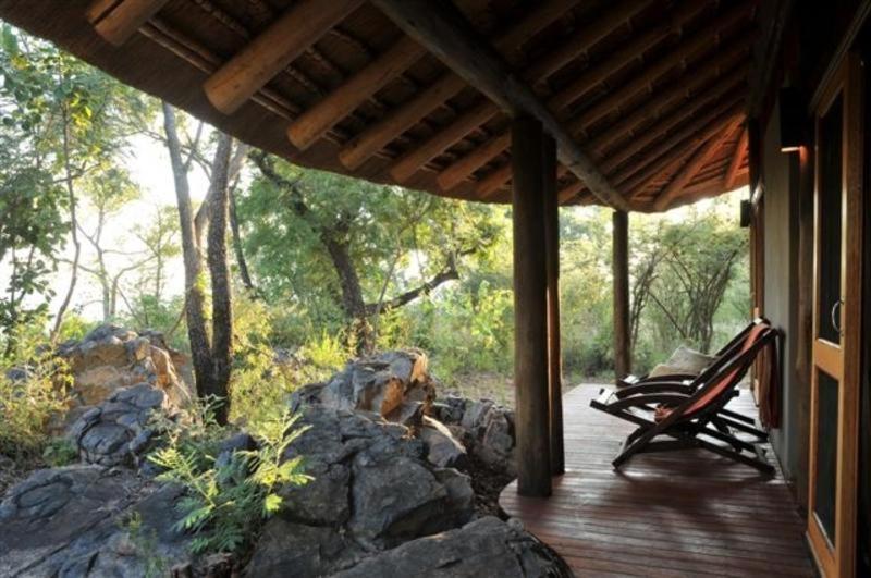 Buffalo Ridge Safari Lodge Заповедник Мадикве Экстерьер фото